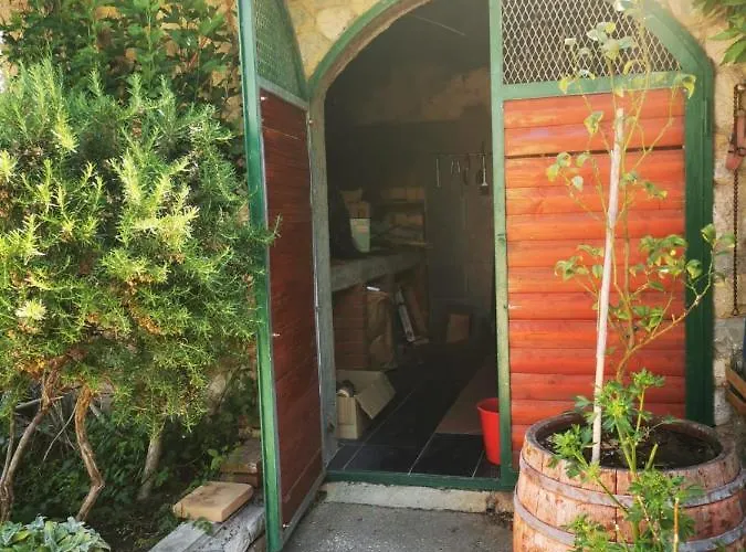 Nikolina Апартаменты Ражанац